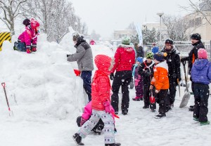 db11 luntaja ihmisiä